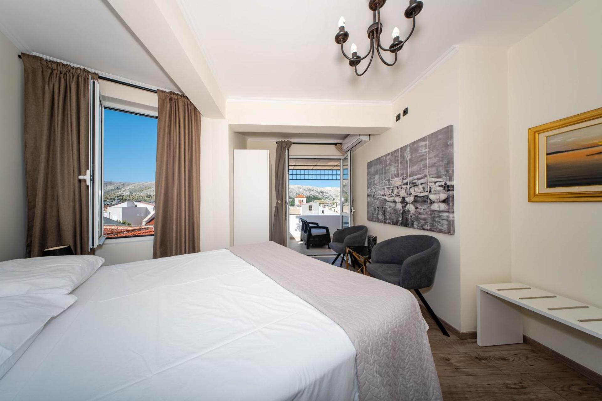 Suite with Terrace and Sea View