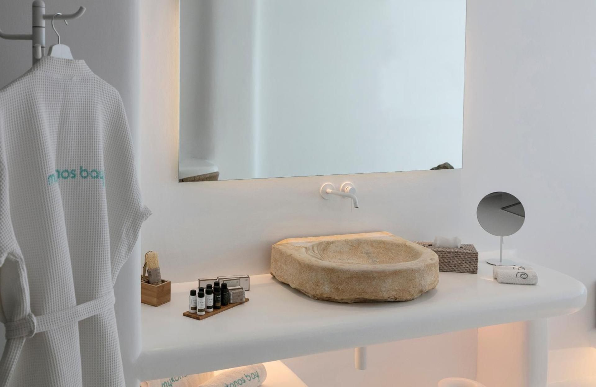 Deluxe Double Room with Private Pool and Partial Sea View