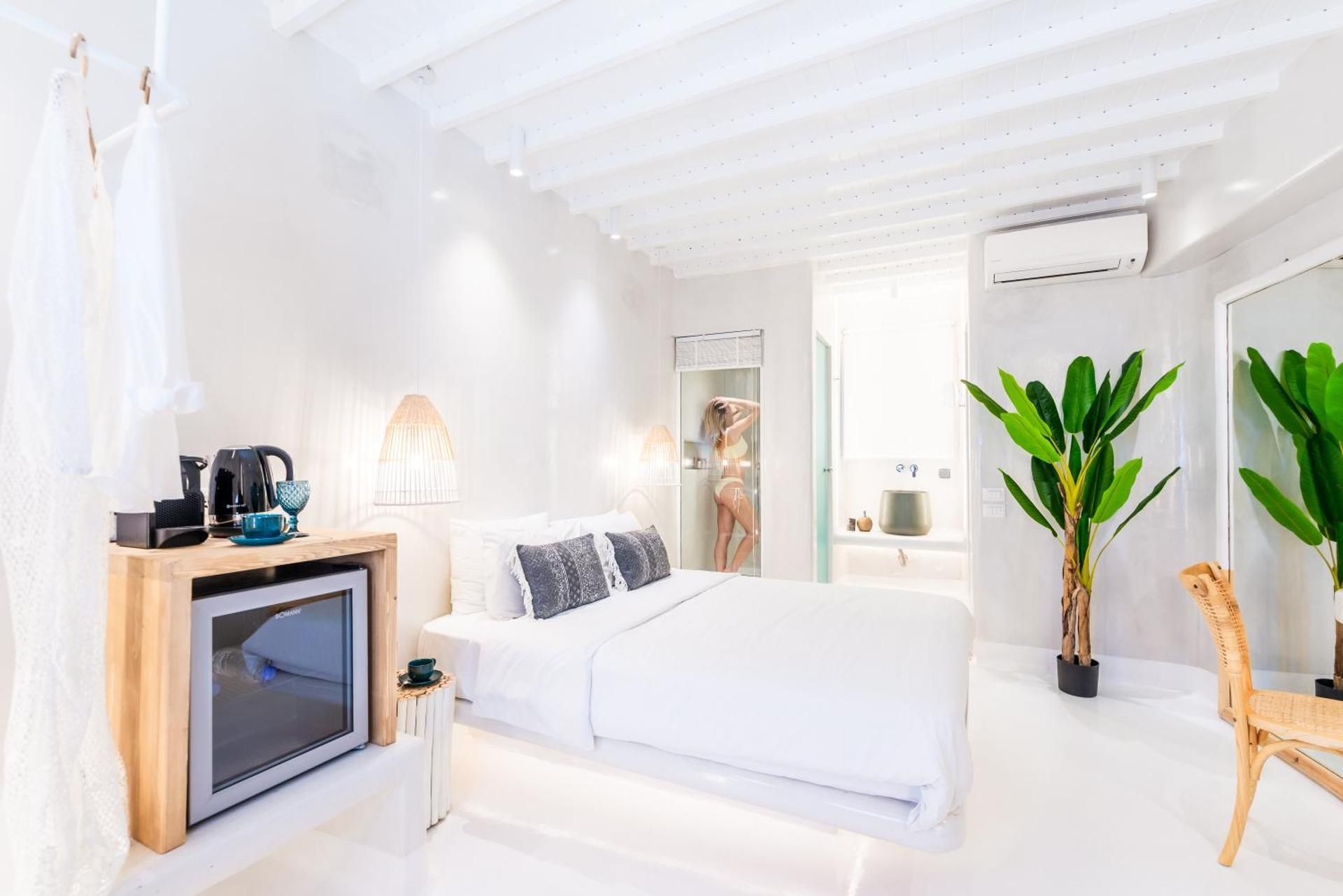 Anastasia's Visage II Stylish Accommodation Rooms City Center Mykonos Deluxe King Room 3