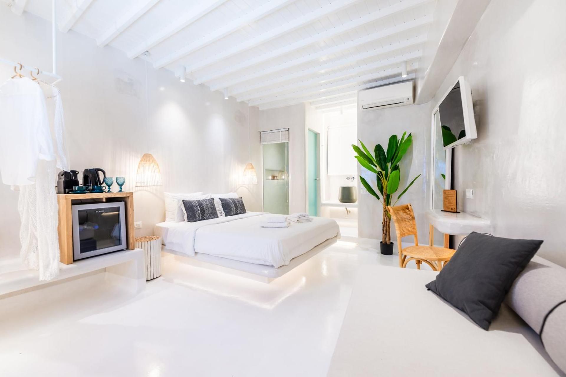 Anastasia's Visage II Stylish Accommodation Rooms City Center Mykonos Deluxe King Room