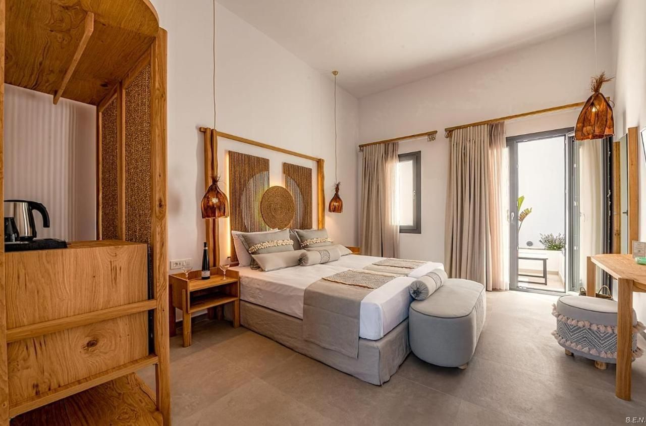 Deluxe Double Room with Pool View