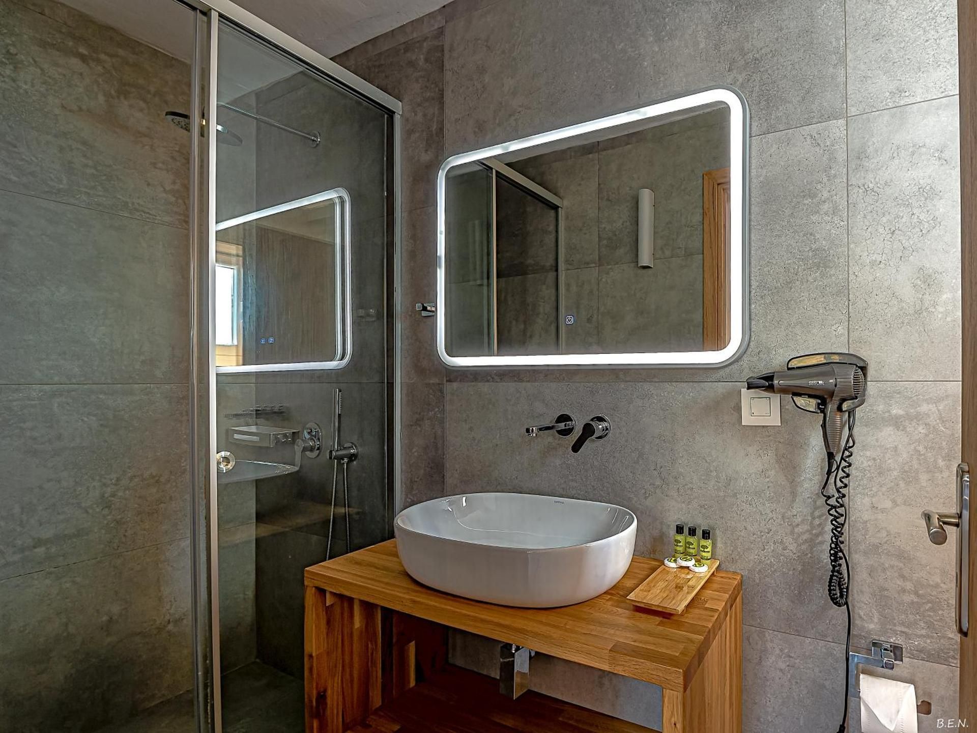 Design Maisonette with Private Pool