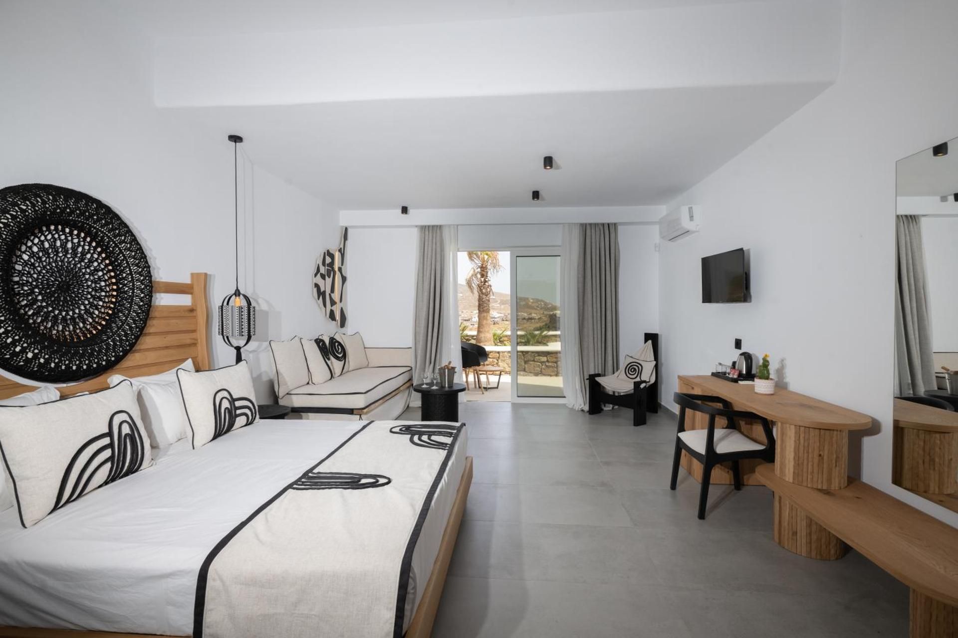 Junior Suite with Garden View