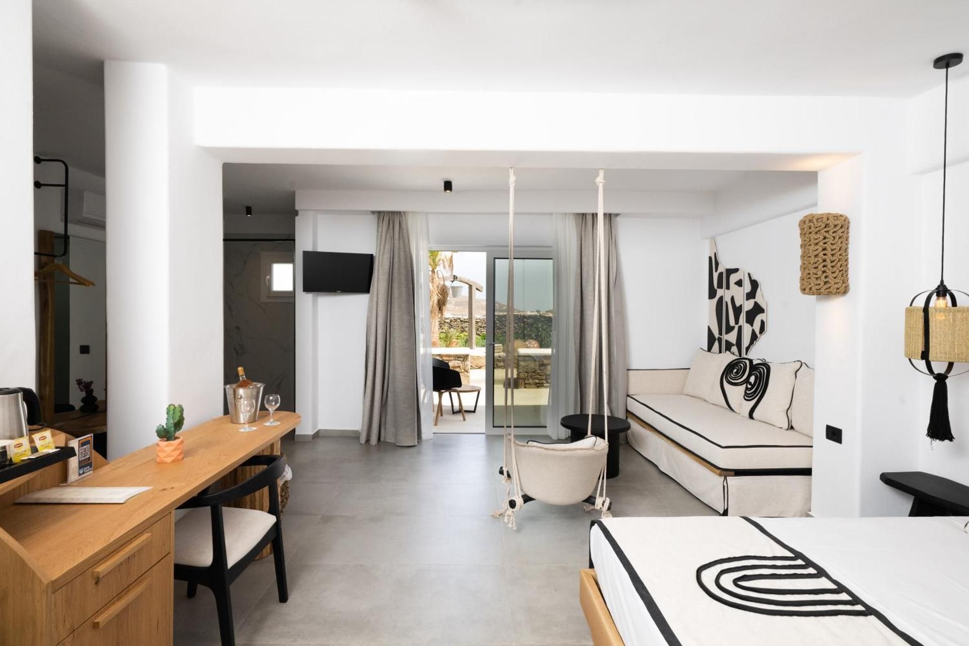 Junior Suite with Garden View