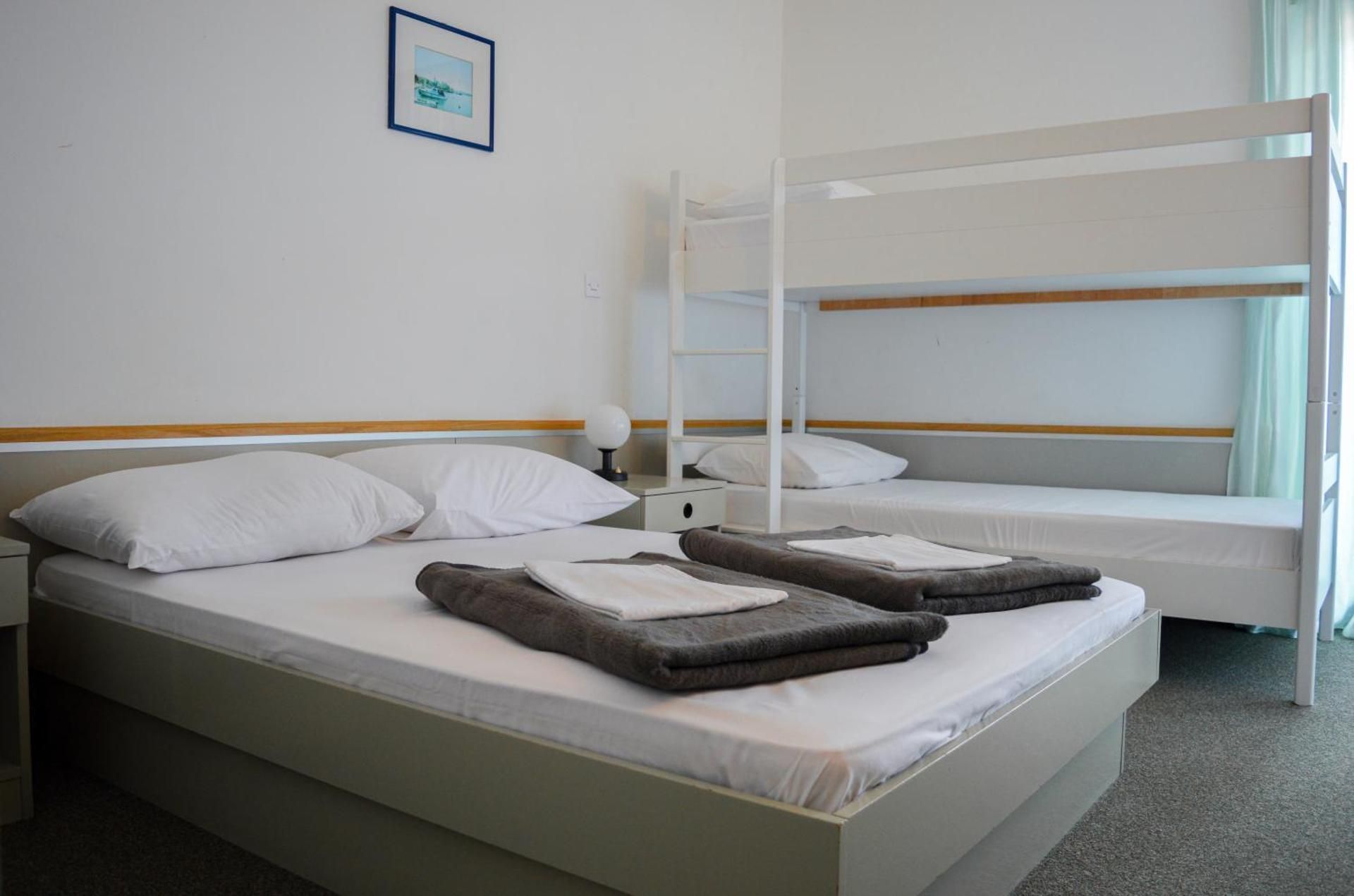 Triple Room with with Balcony and Sea View