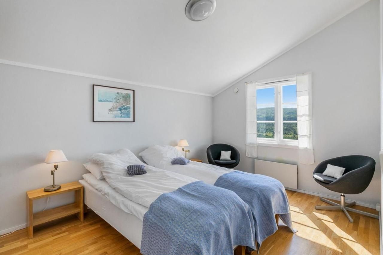 Double or Twin Room with Bathroom