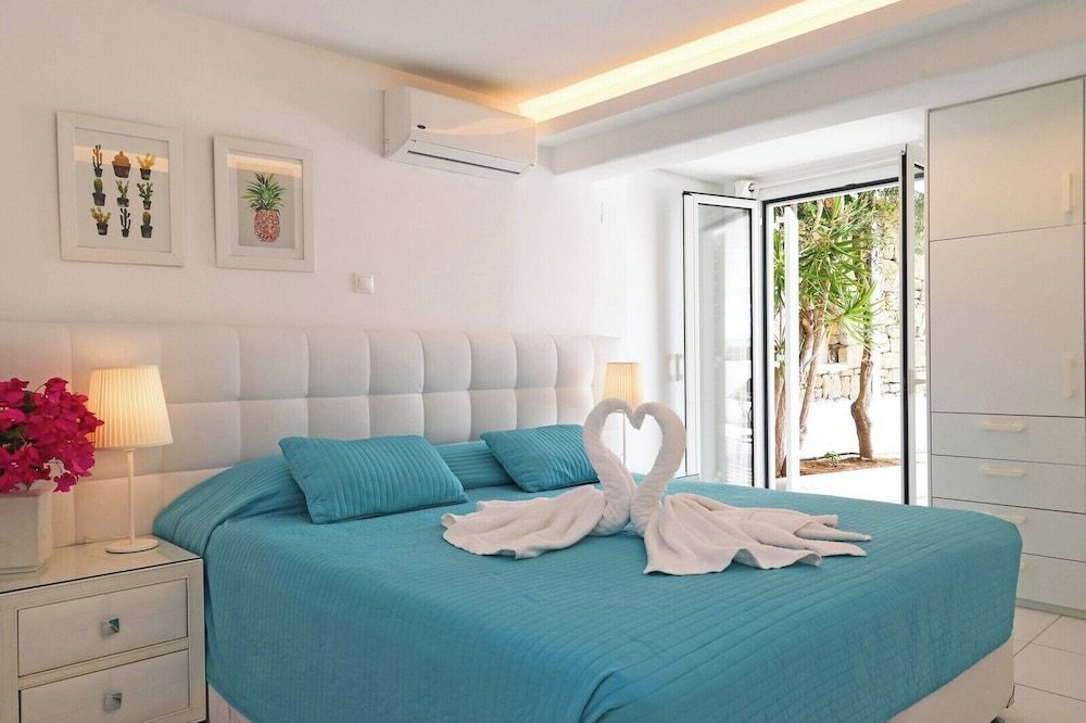 Adikri Villas & Suites
