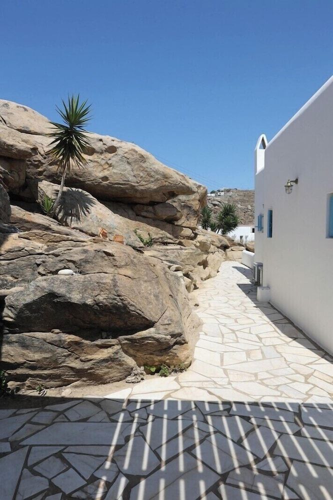 Adikri Villas & Suites