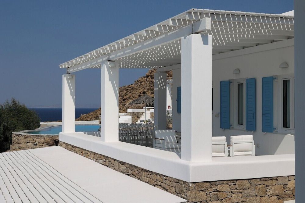 Adikri Villas & Suites