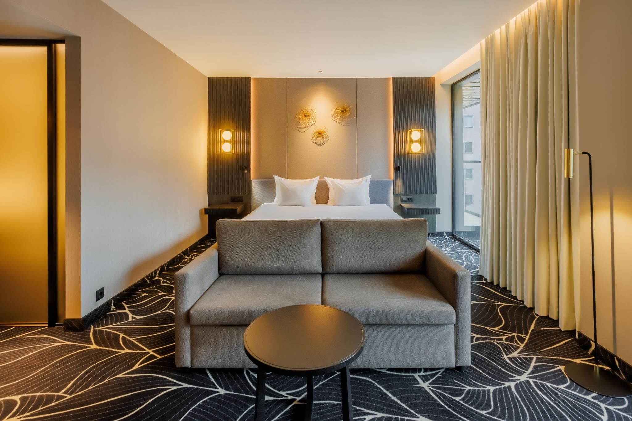 Mövenpick Hotel Tallinn Deluxe room with 1 double bed, with Balcony