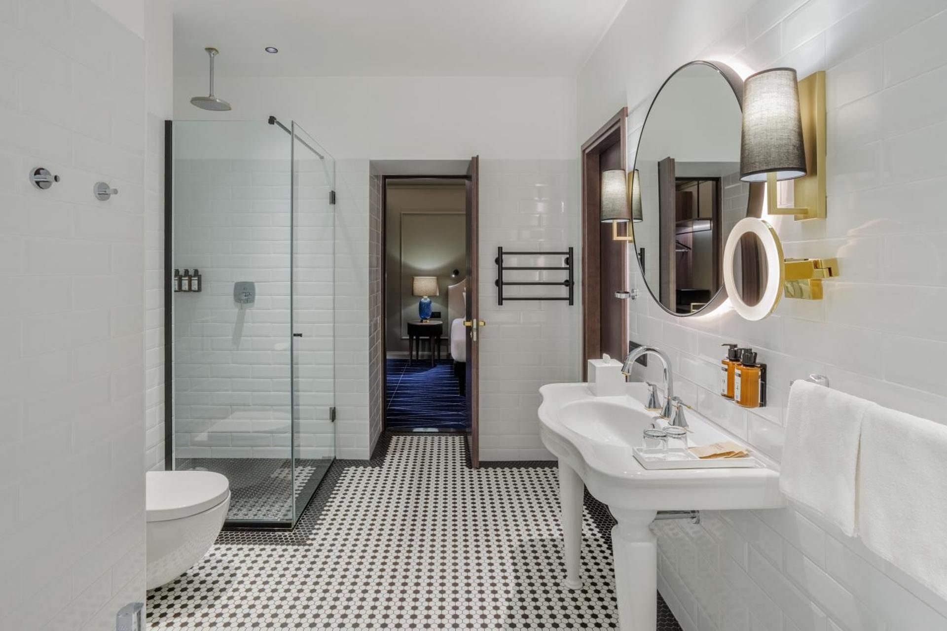 Deluxe Suite with One Double Bed and Balcony