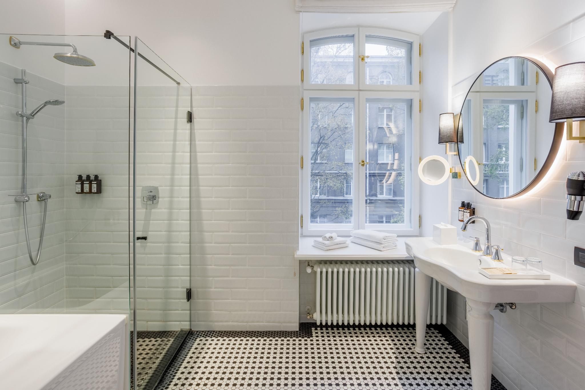 Superior Suite With 1 Double Bed, With Balcony