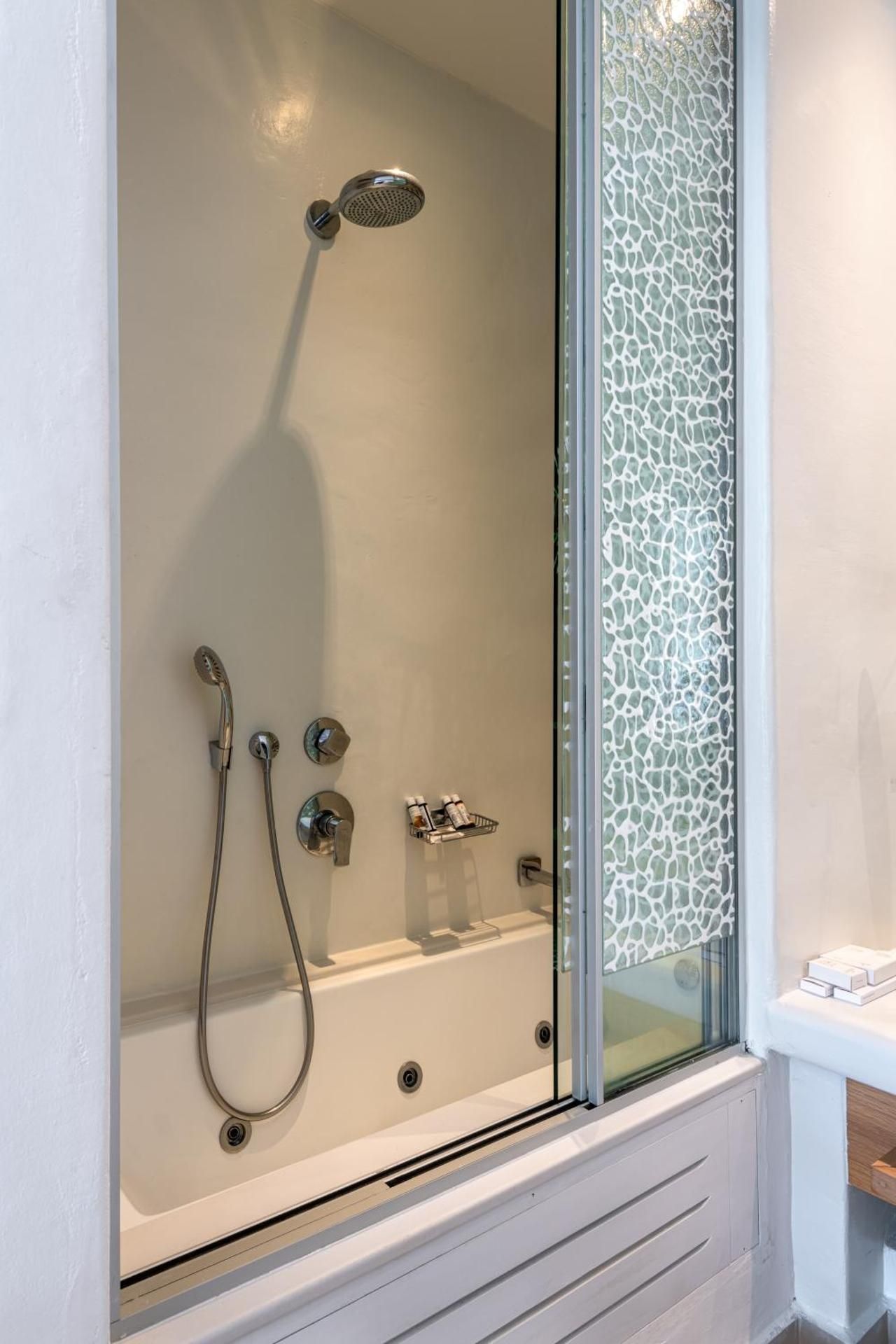 Nissaki Boutique Hotel Executive Double Room 2