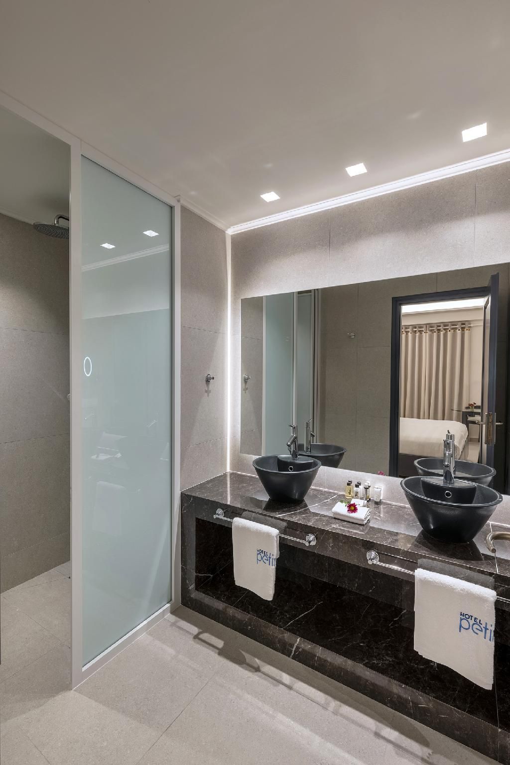 Petinos Hotel Annex Standard Double Room 3