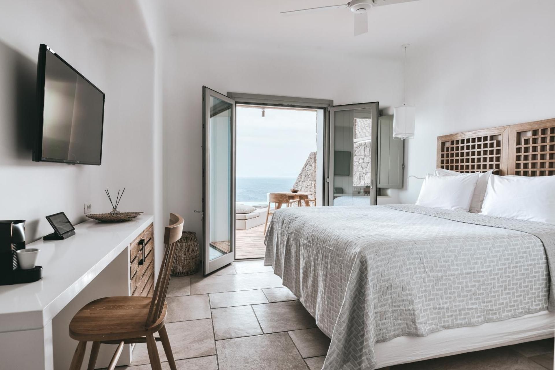 Junior Suite with Private Pool & Sea View