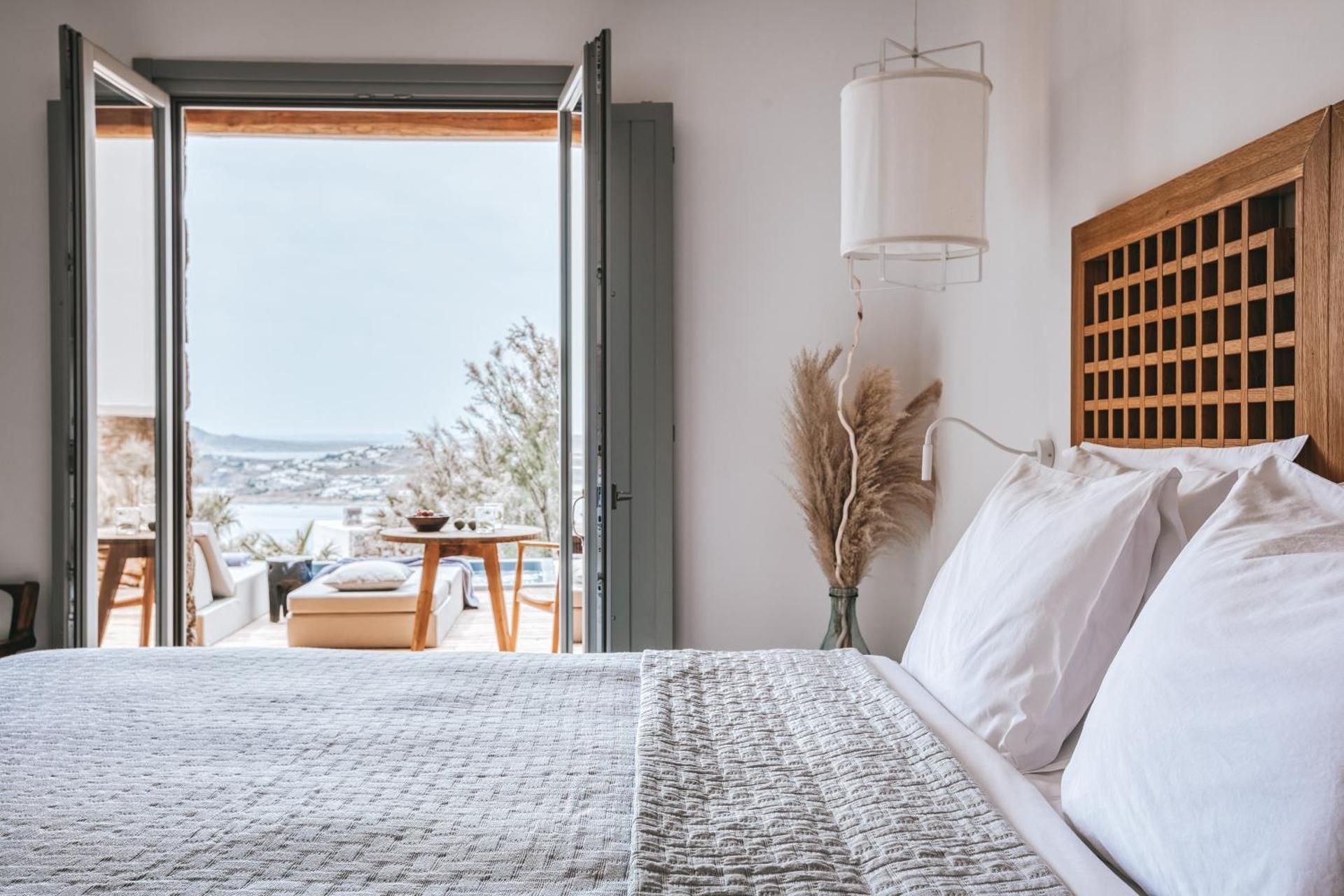 Silver Suite with Private Jacuzzi & Sea View