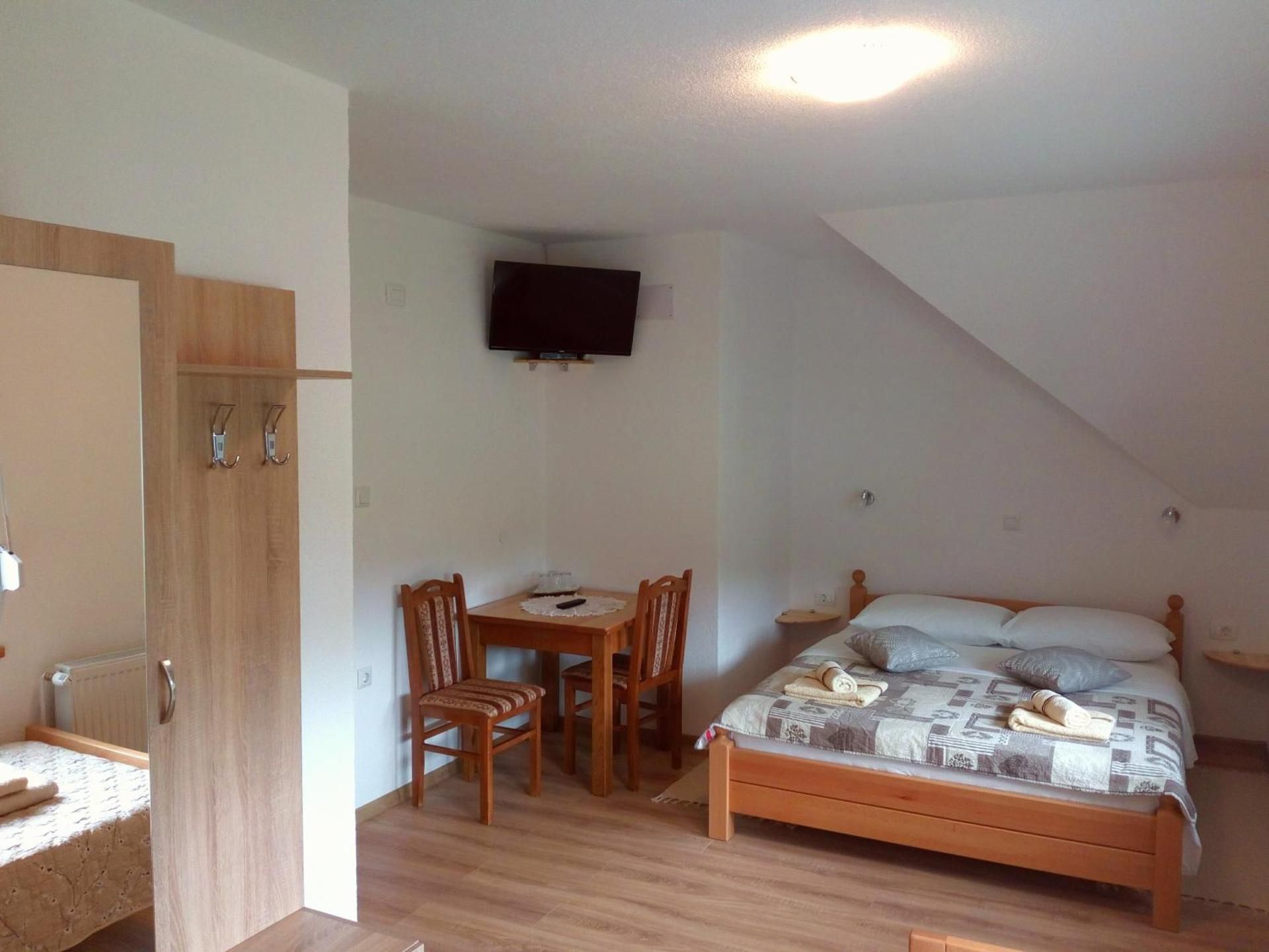 Family Room with Garden View