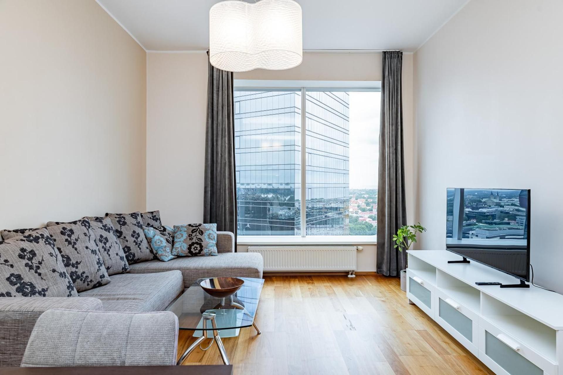 Deluxe One-Bedroom Apartment with City View