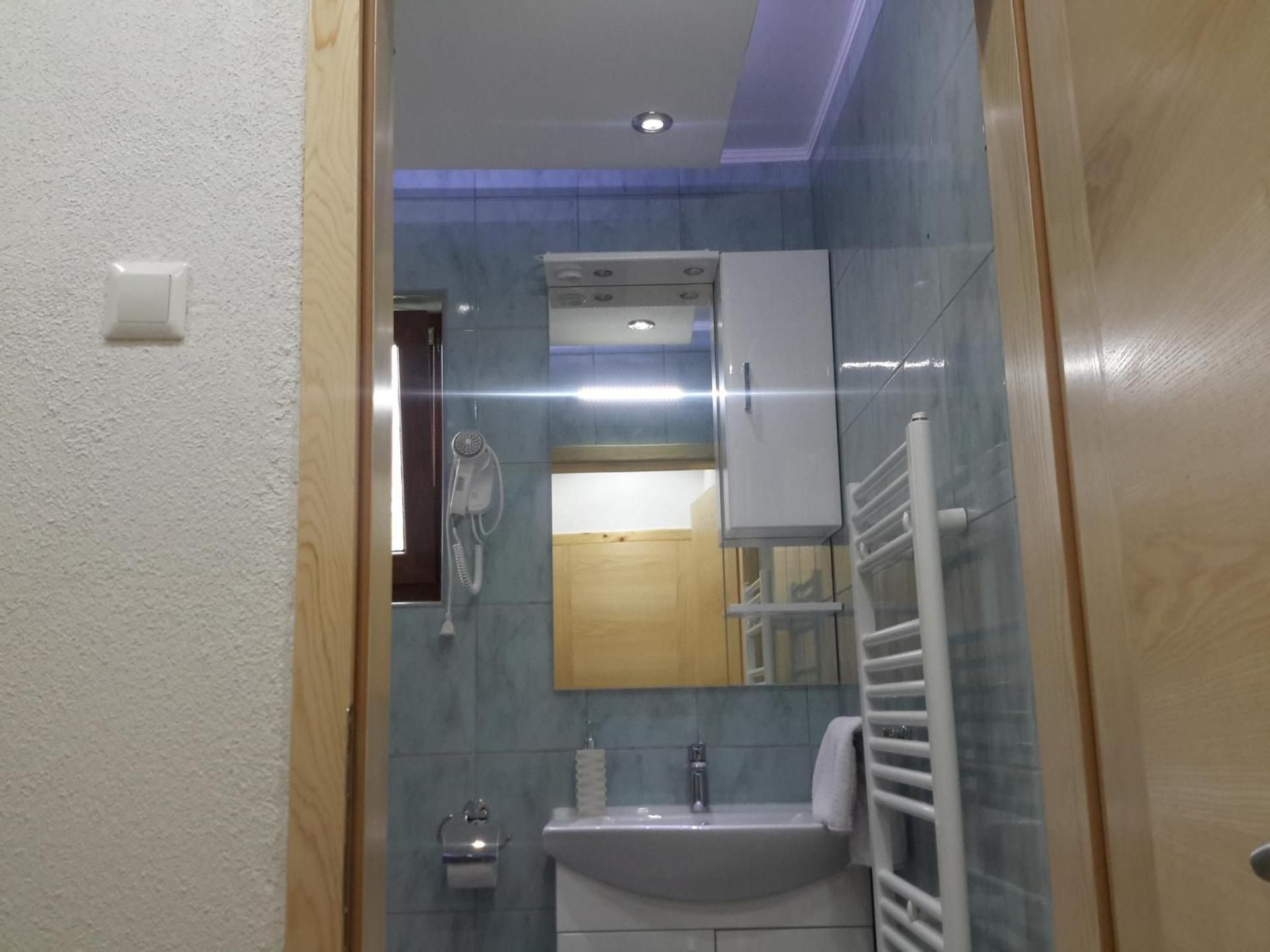 Lake House Superior Triple Room 2