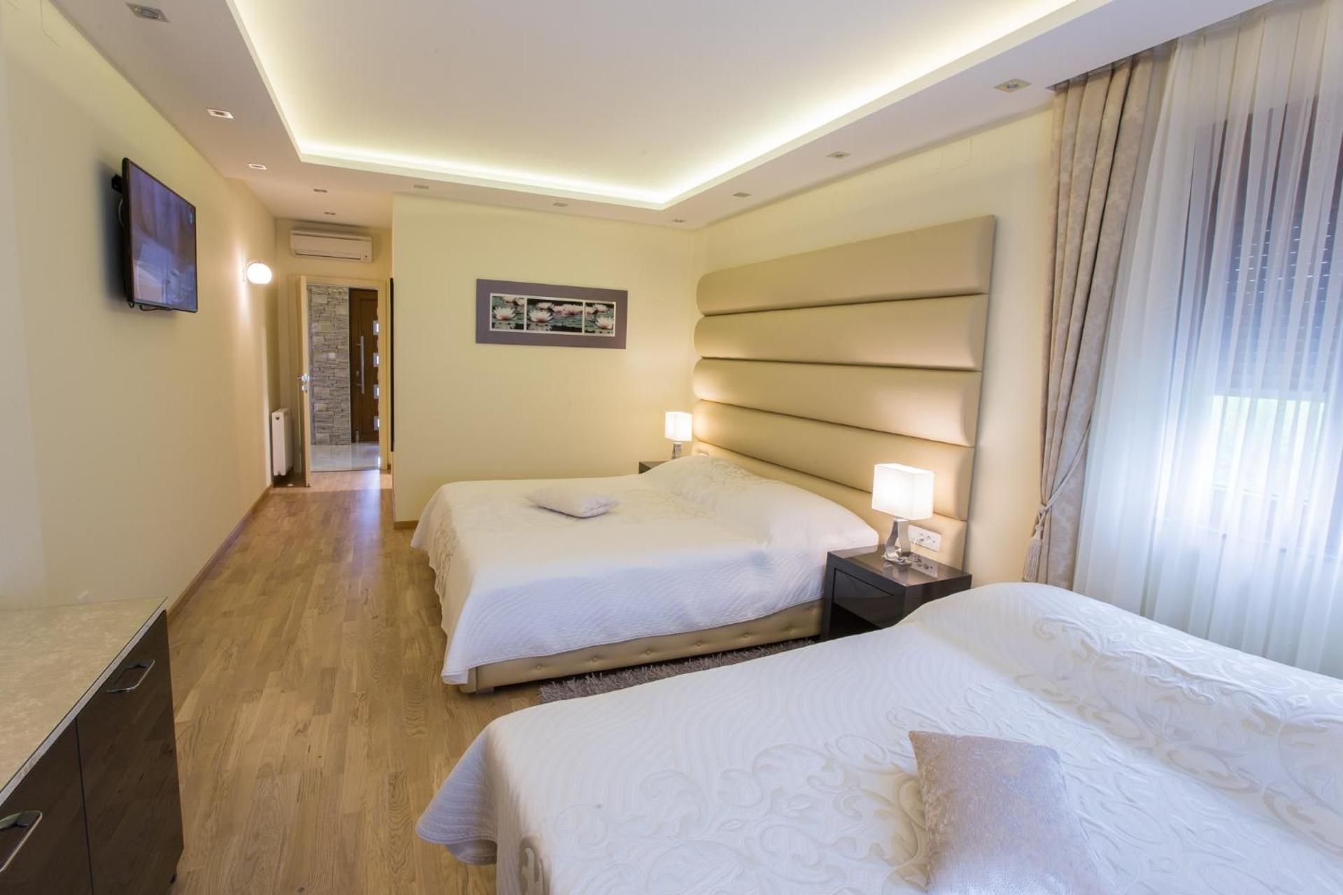 Double Room with Sofa Bed (4 People)