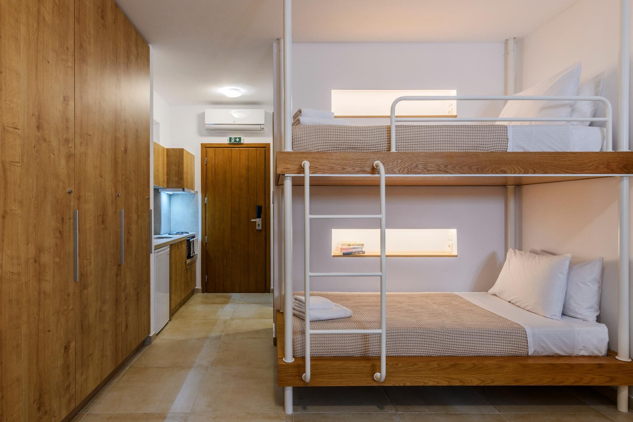 Funky Vibes Room for 4