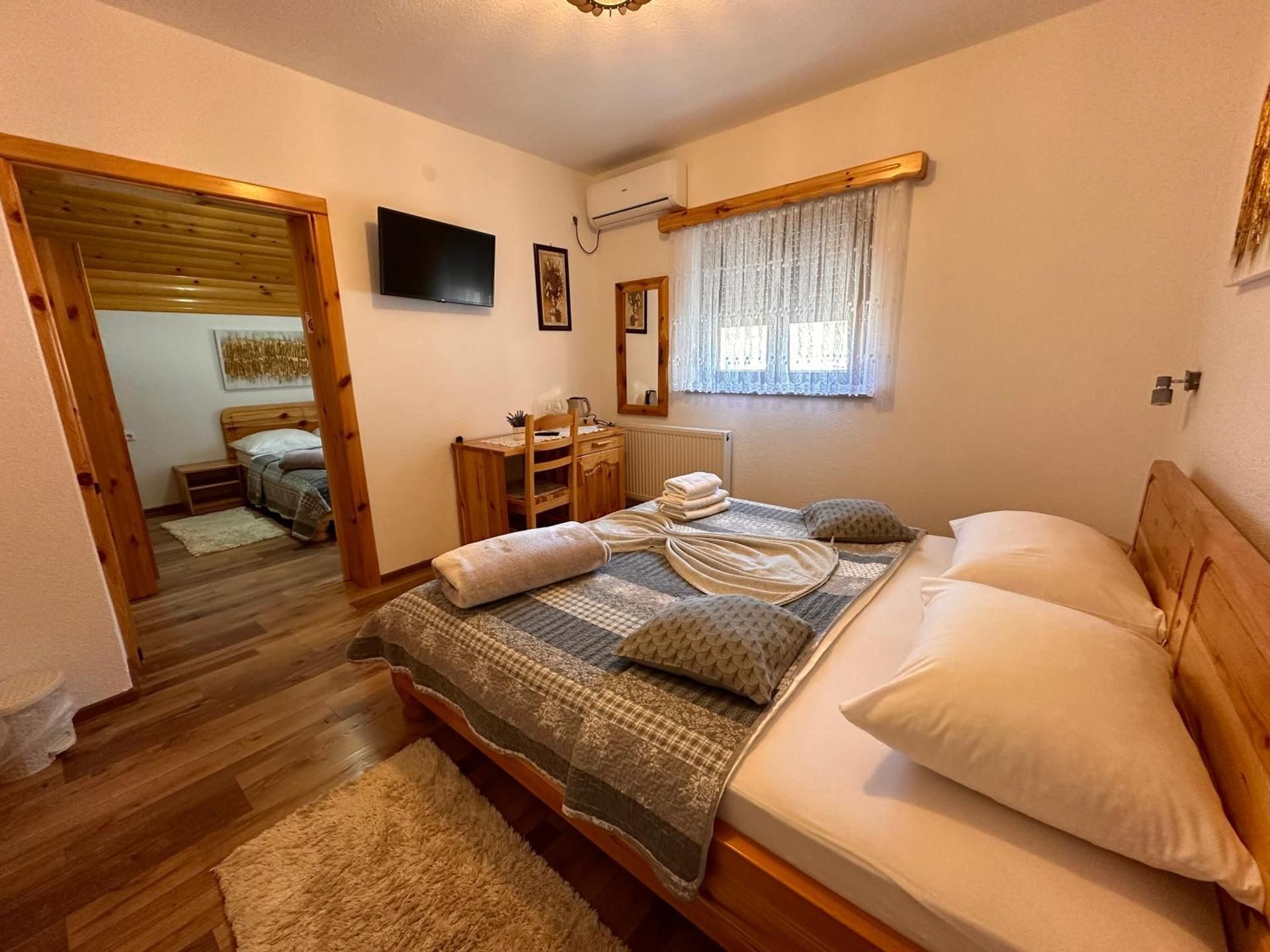 Interconnecting Room