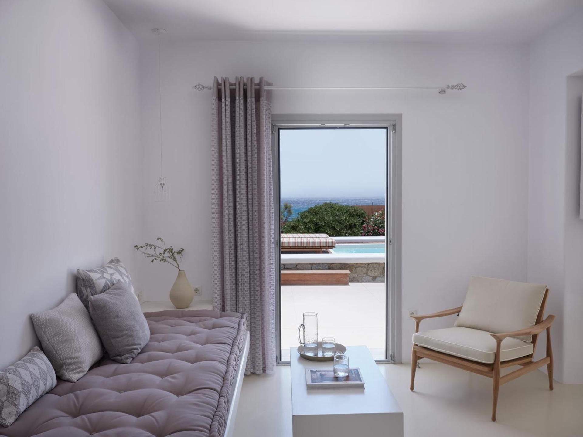 Executive Suite Sea view with private pool
