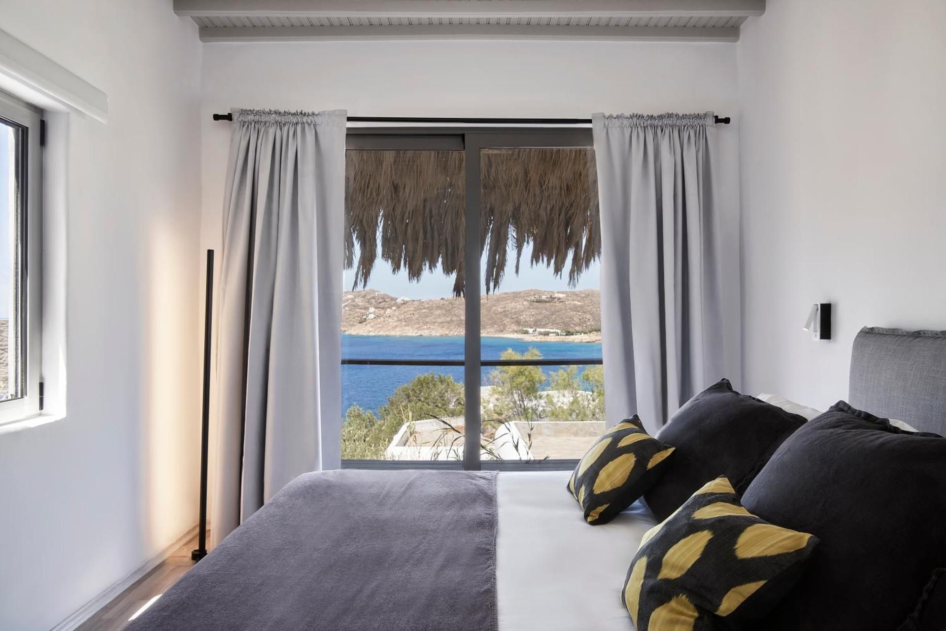 TWO BEDROOM SEA VIEW HOUSE