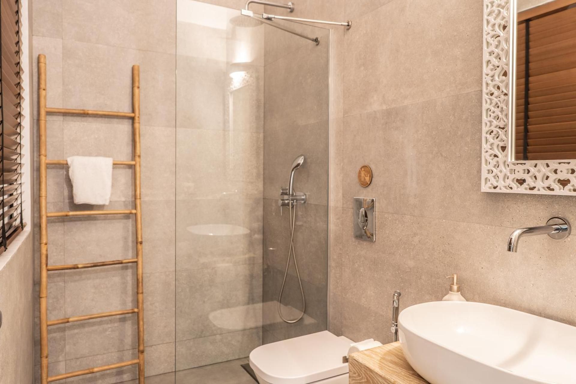 Deluxe Suite with Sea View