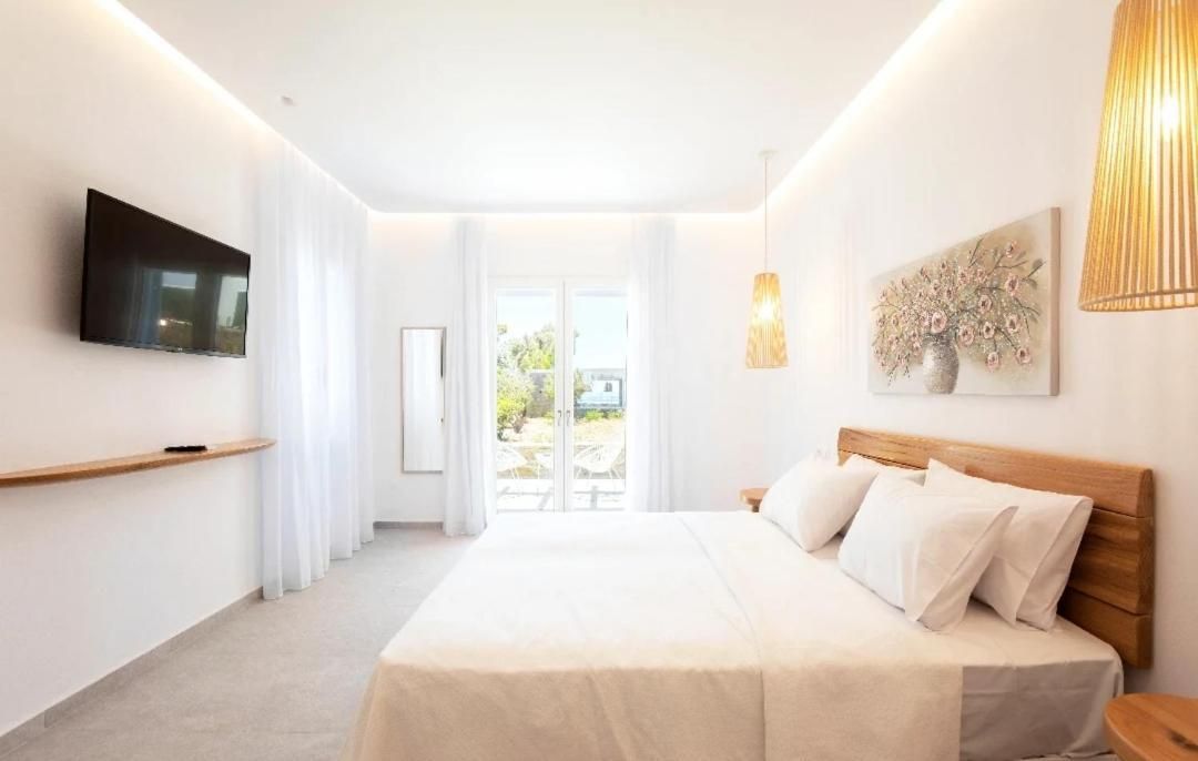 Junior Suite with Garden View