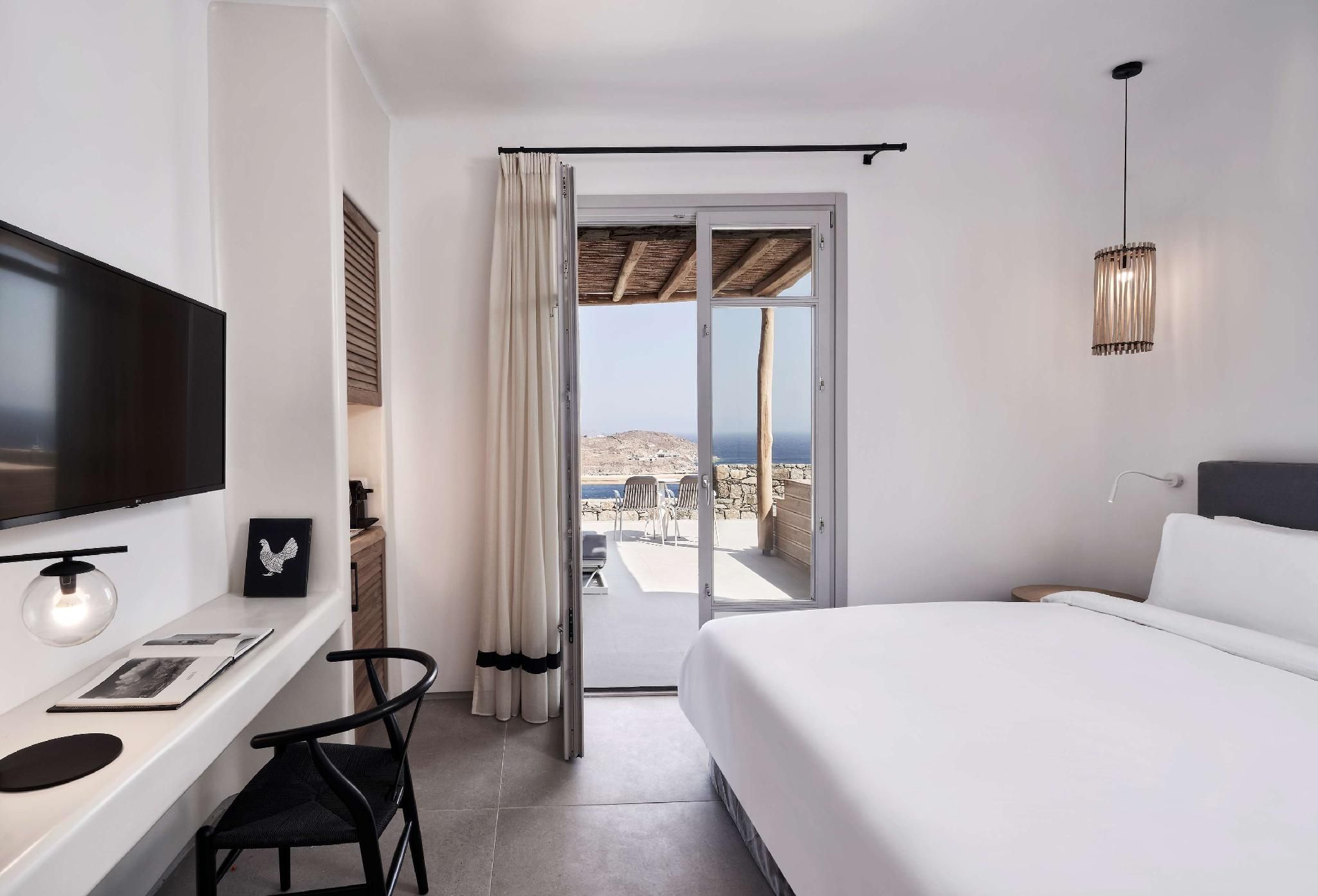 Superior Room Jetted Tub Sea View