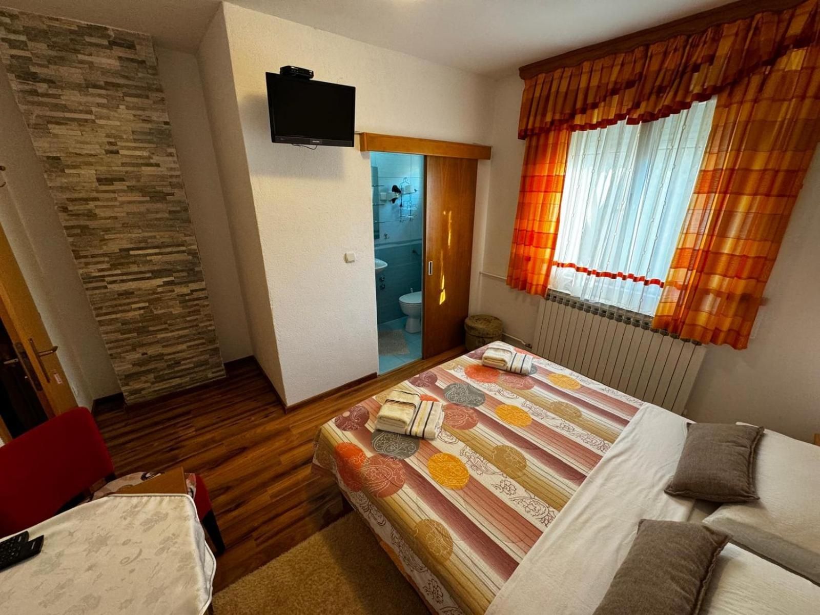 Double Room with Mountain View