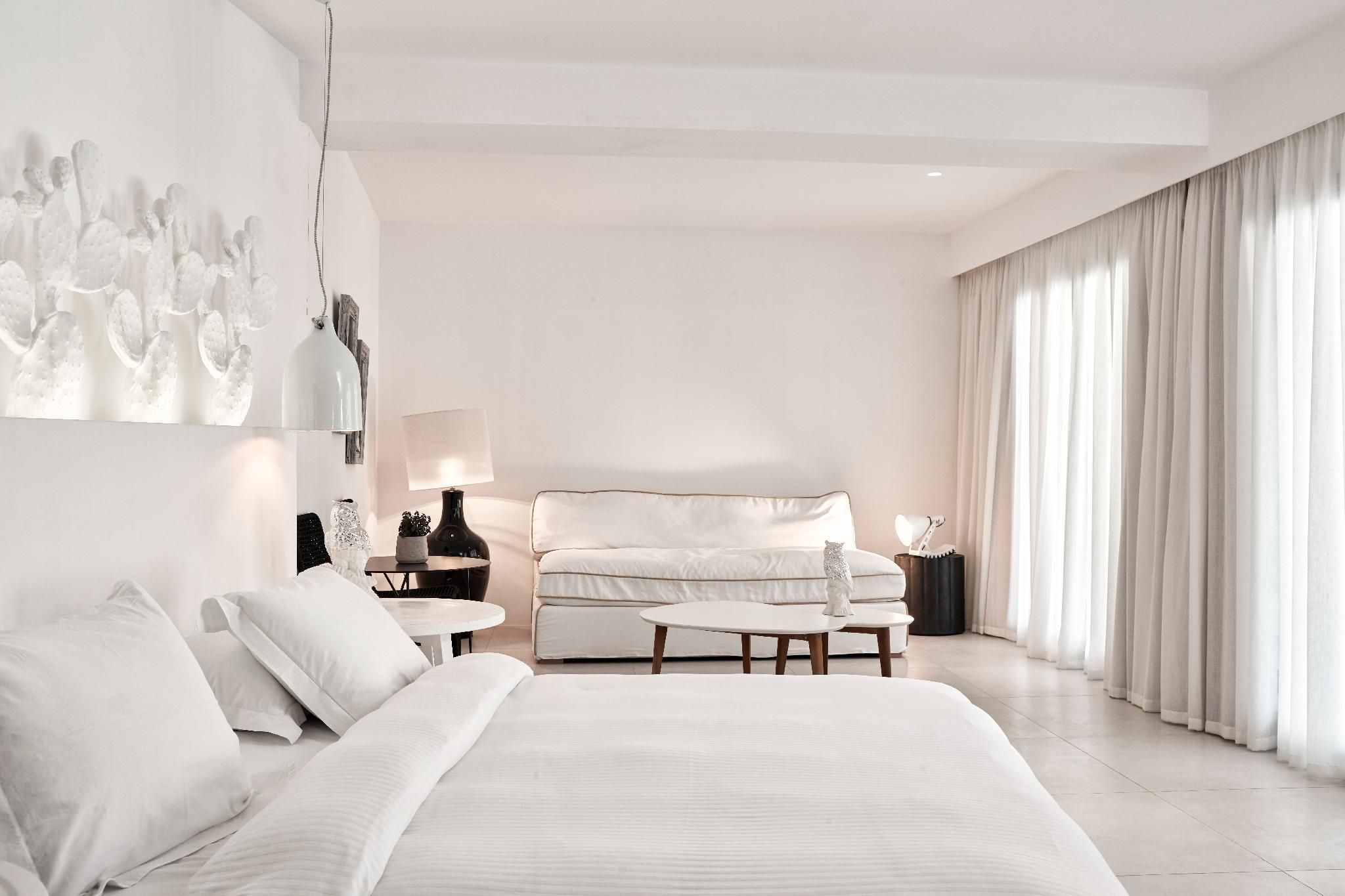 Grand Executive Suite with Sea View and Private Pool