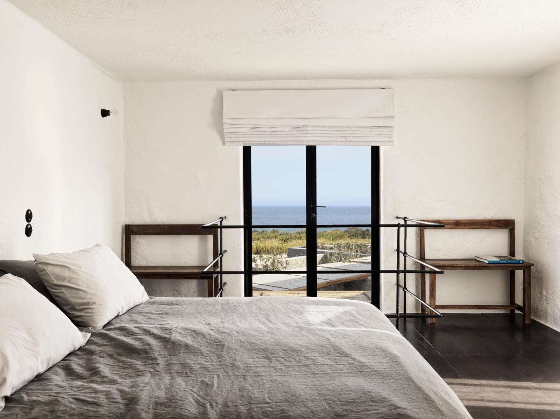 Honeymoon Suite Sea View with Jacuzzi