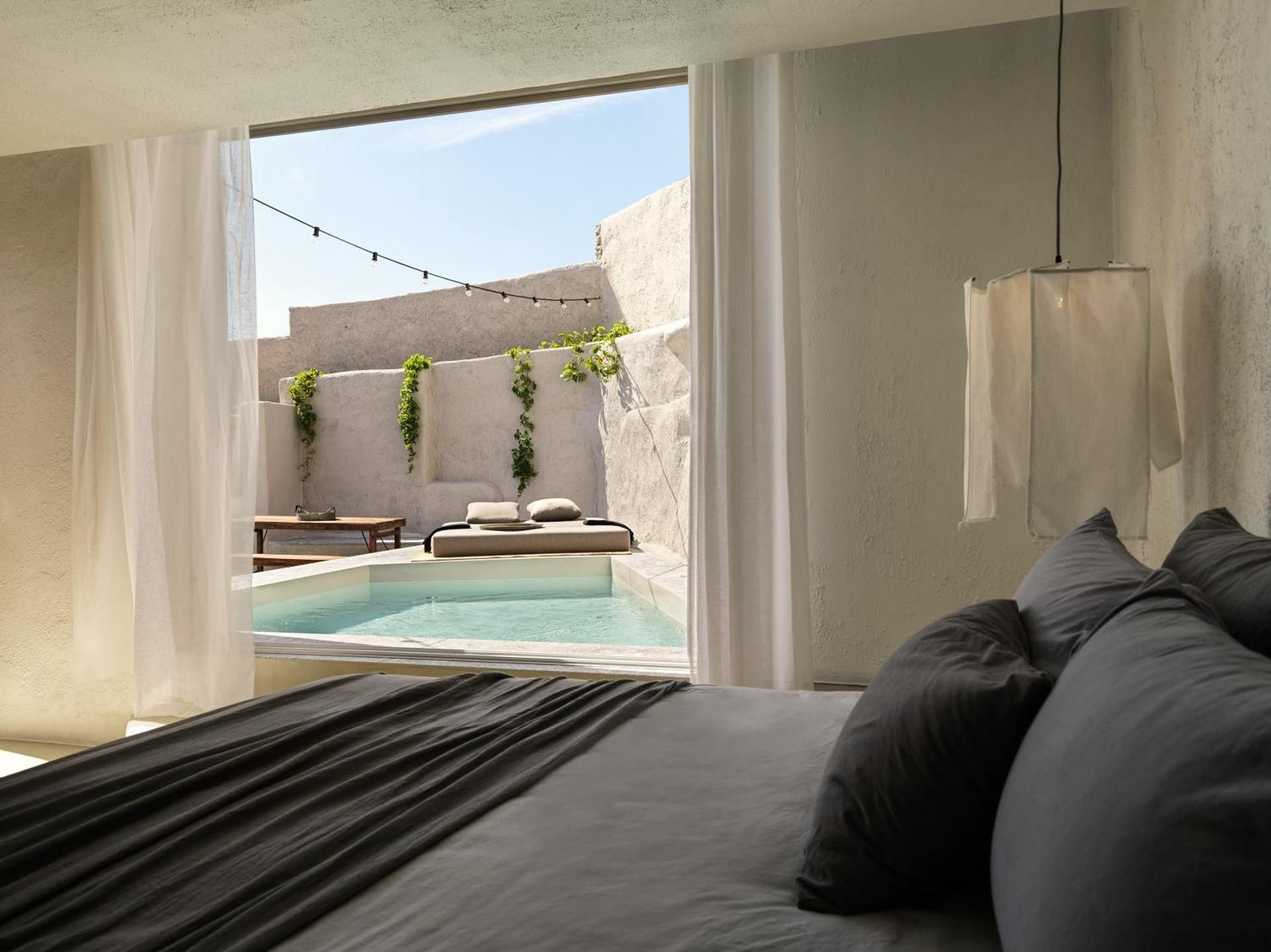 Hideout Suite with Private Pool & Yard