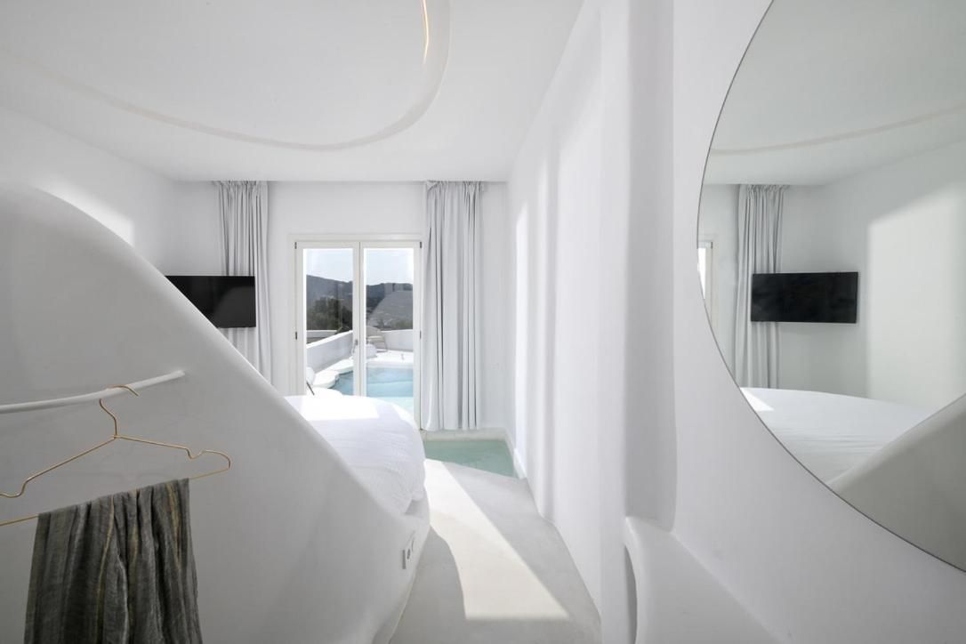 Topaz Riviera Water Suite with Private Pool