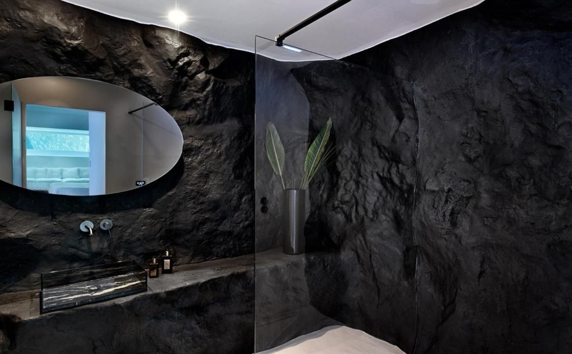 Iconic Luxury 2BD Suite with Private Pool