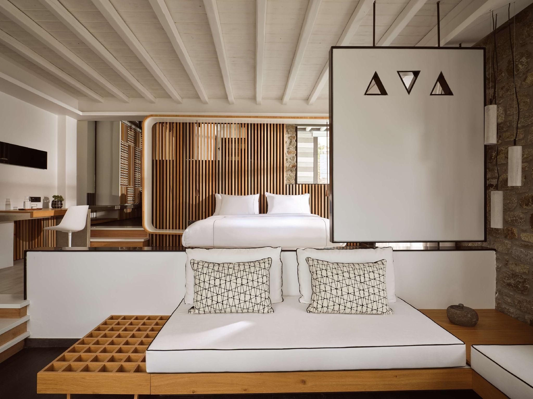 King Panoramic Suite with Spa