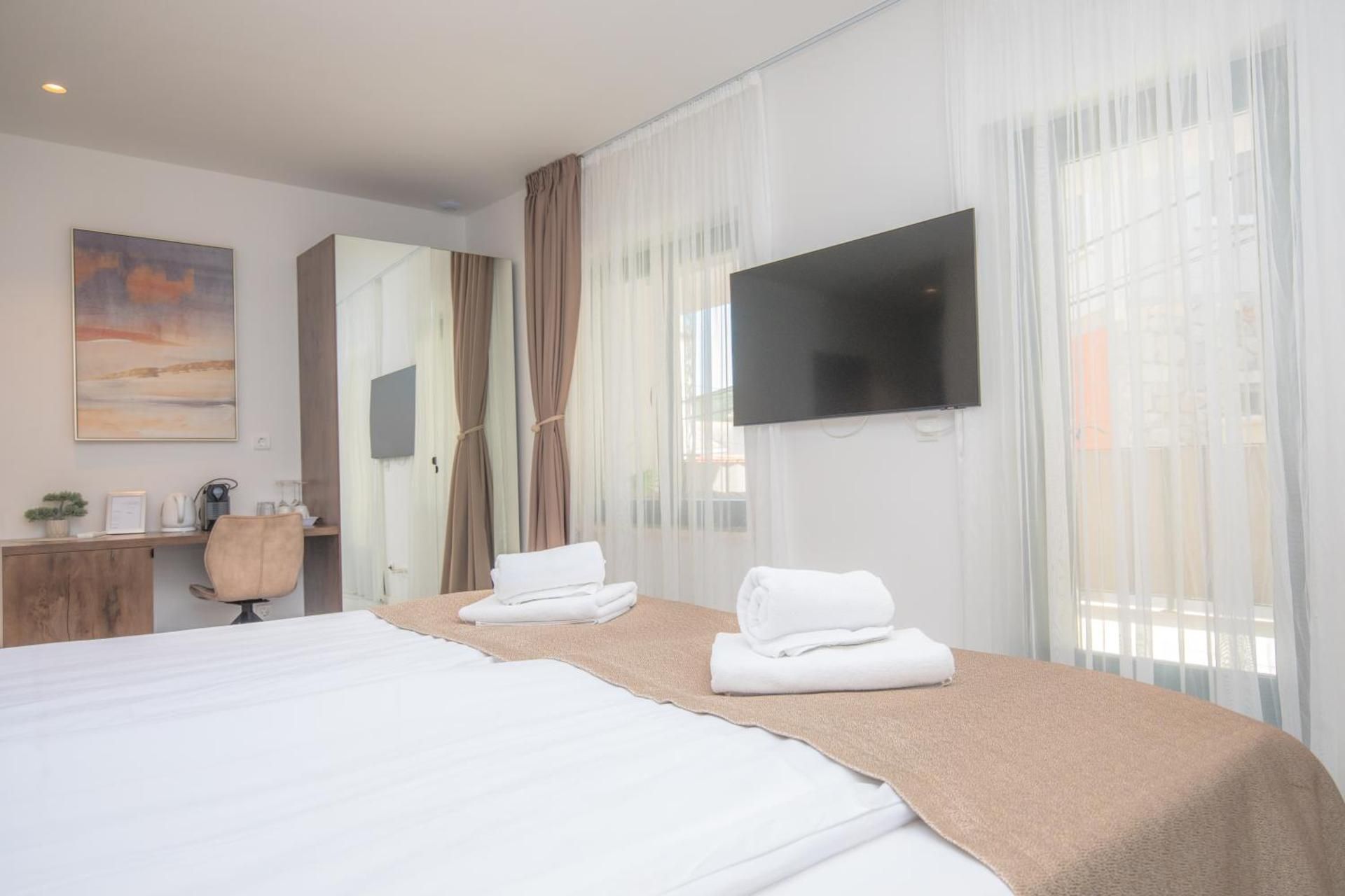Deluxe Double Room with Balcony