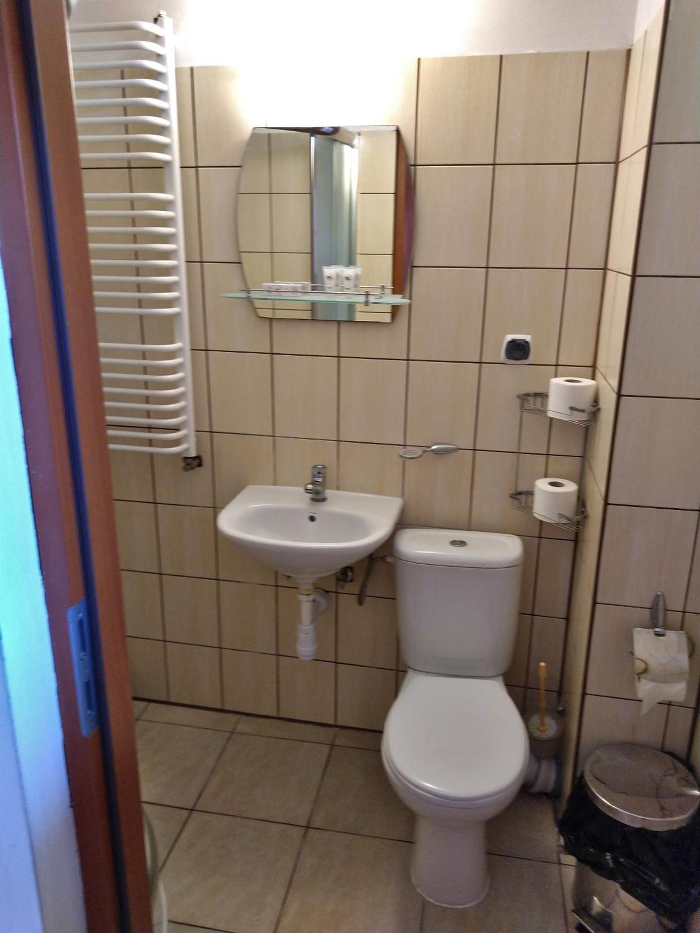 Economy Triple Room