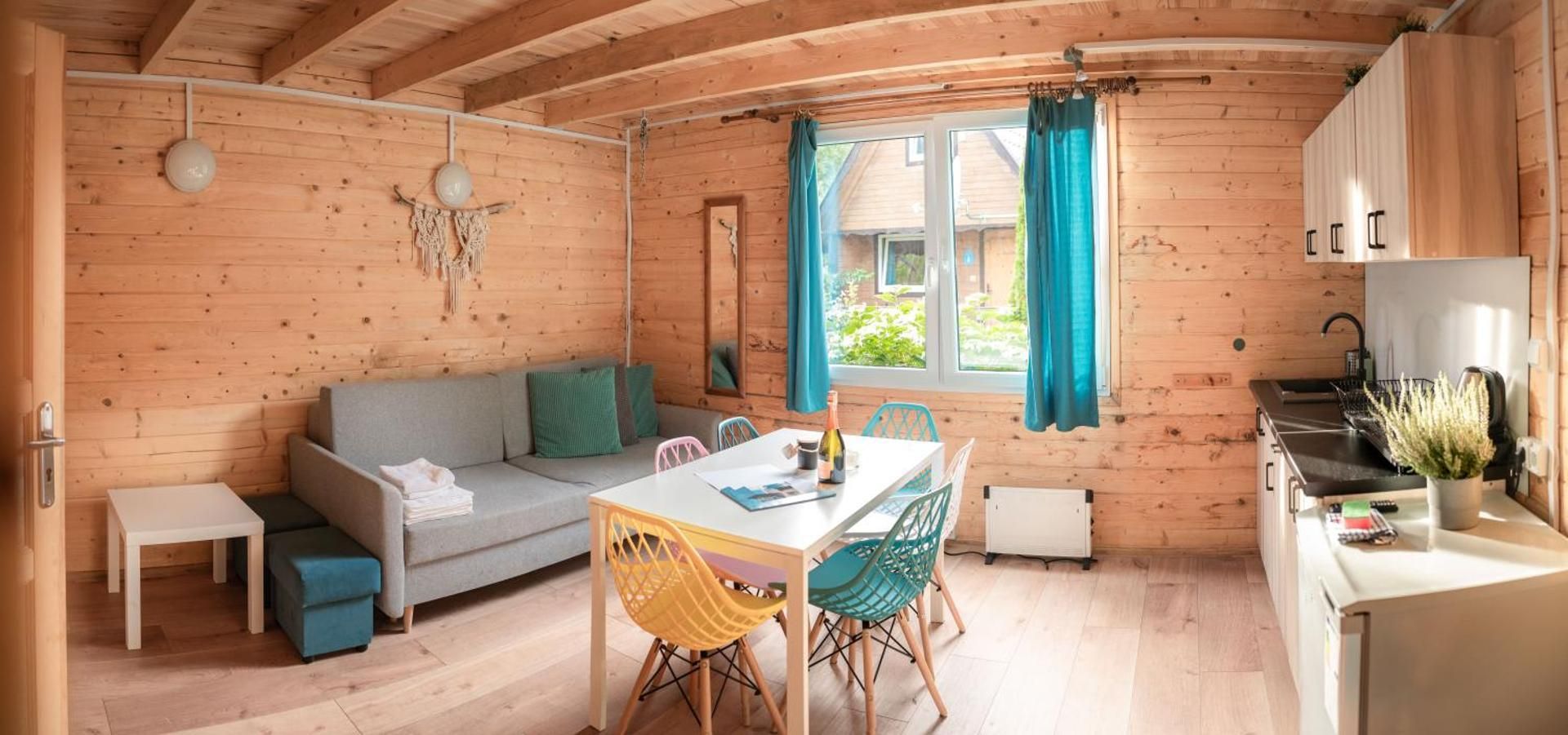 Standard Chalet (8+2)