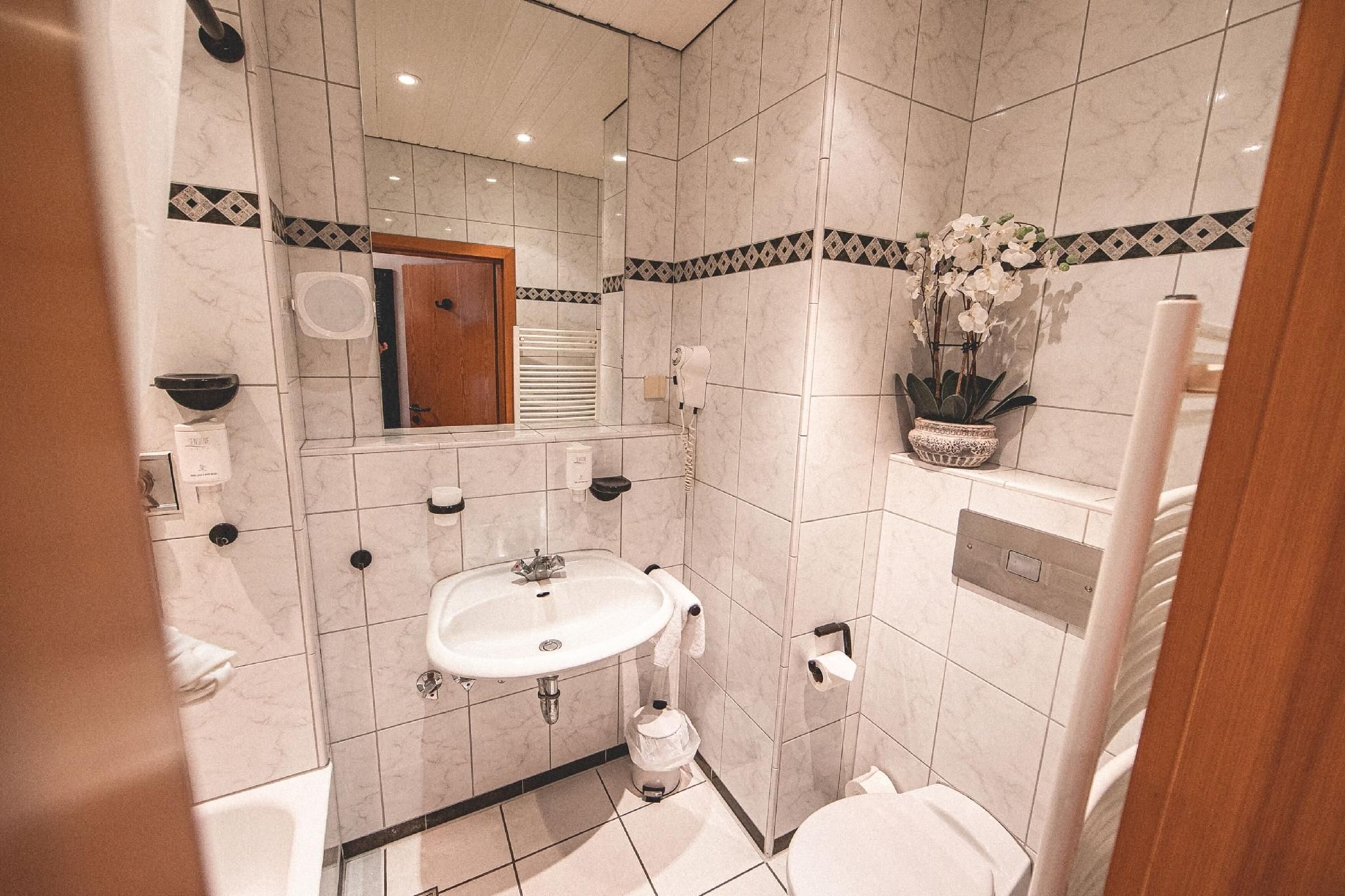Comfort Single Room