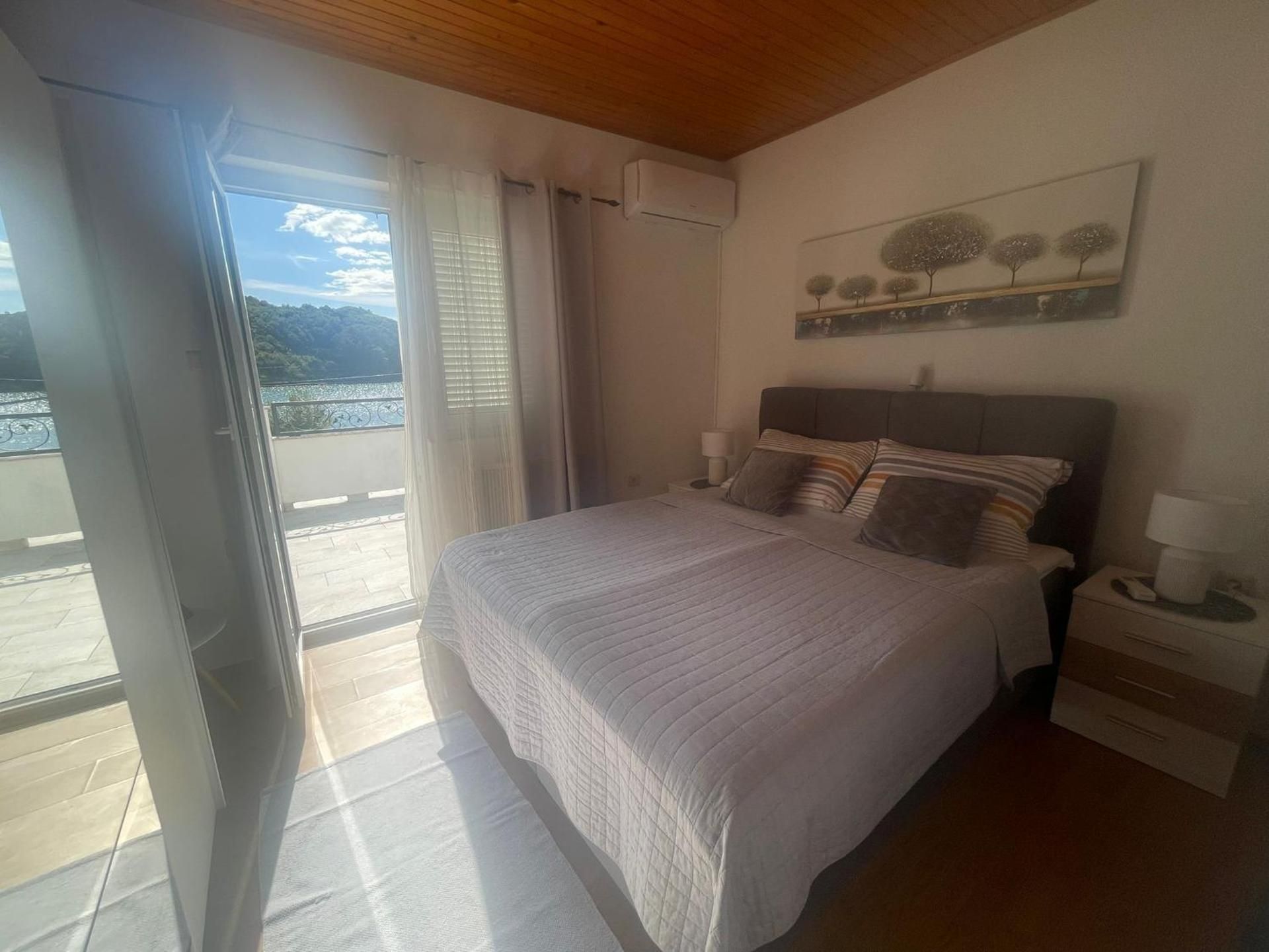 Two-Bedroom Apartment with Terrace and Sea View