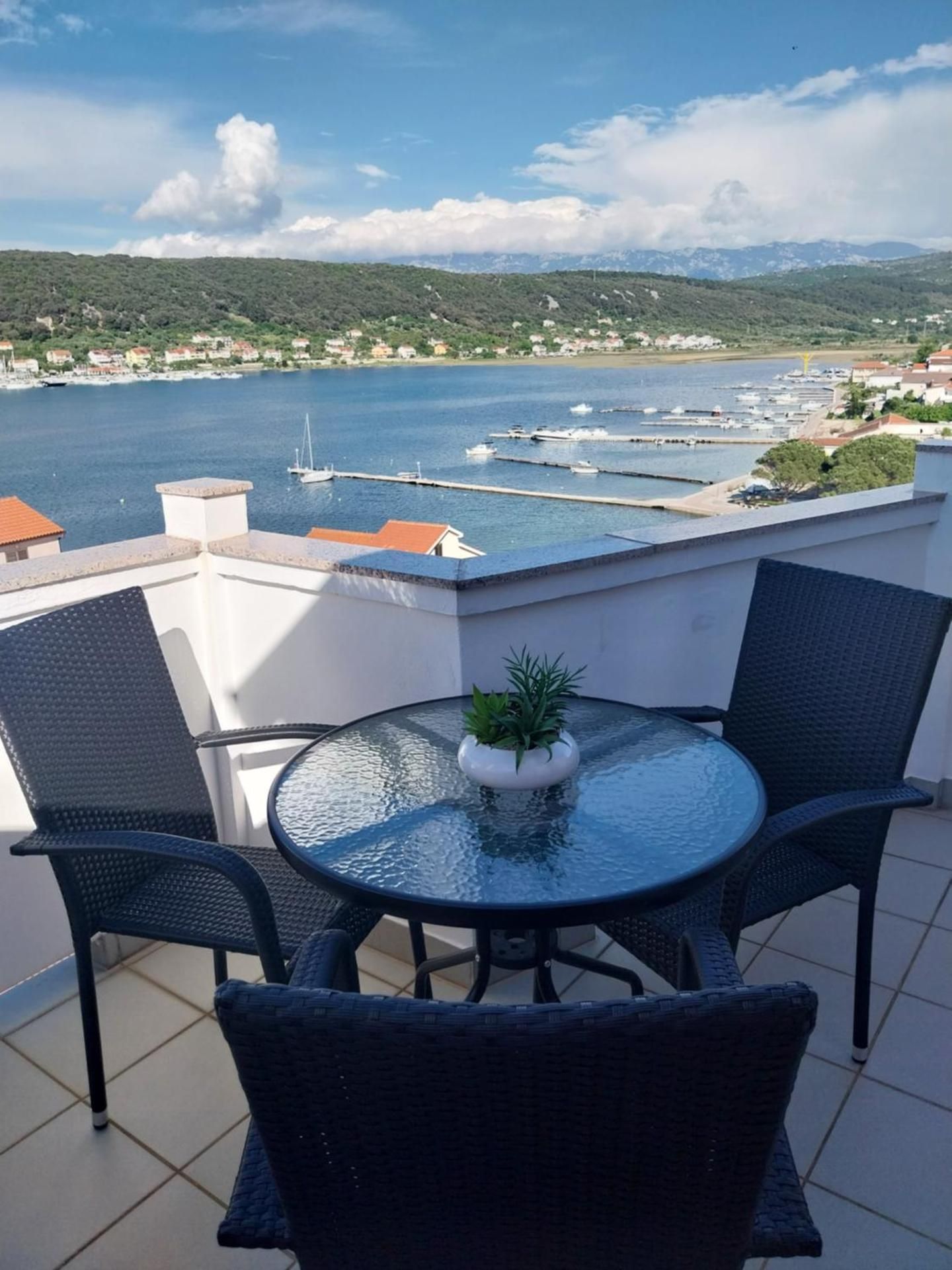 Apartment with Sea View