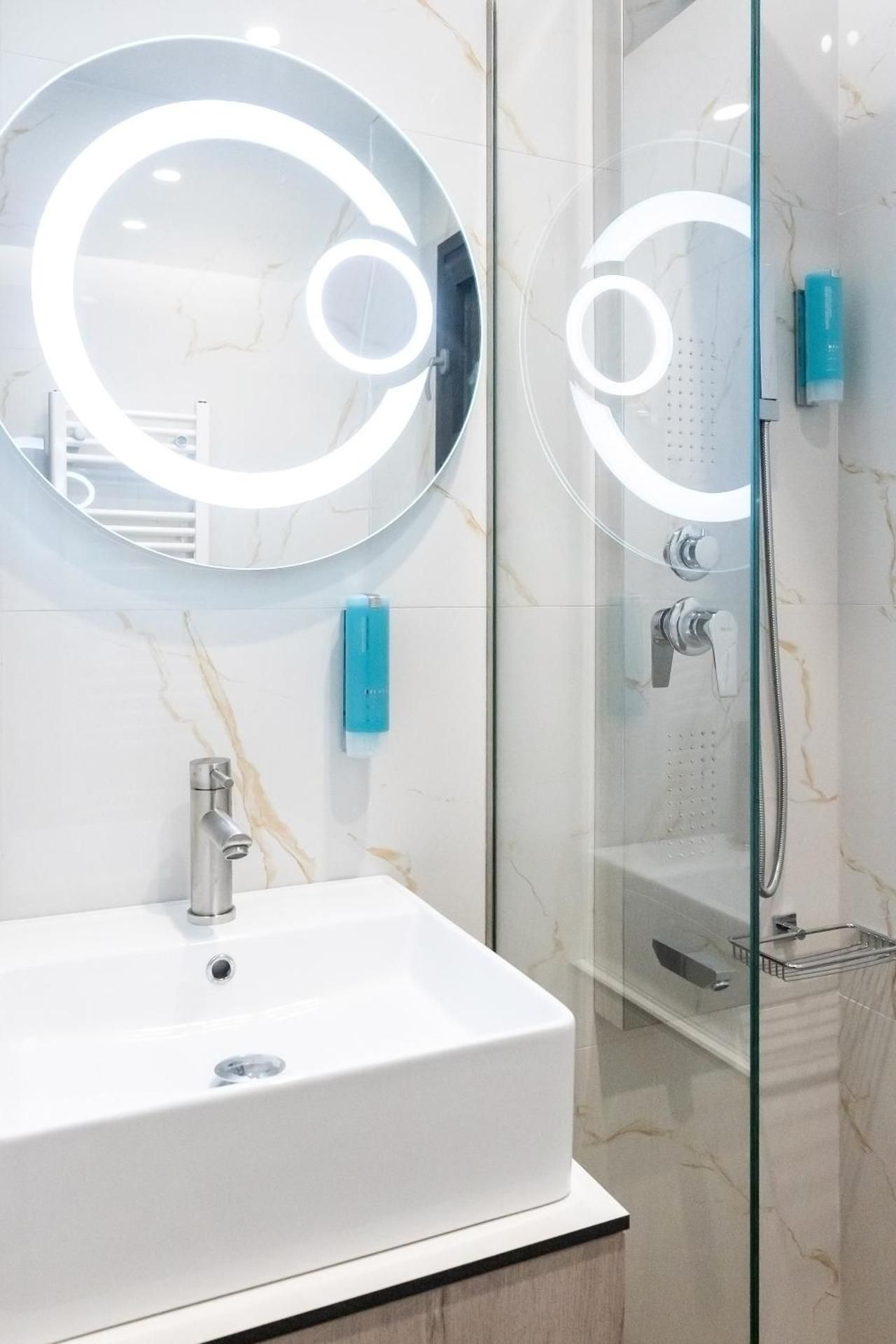 Empress Luxury Residences Deluxe Suite 2