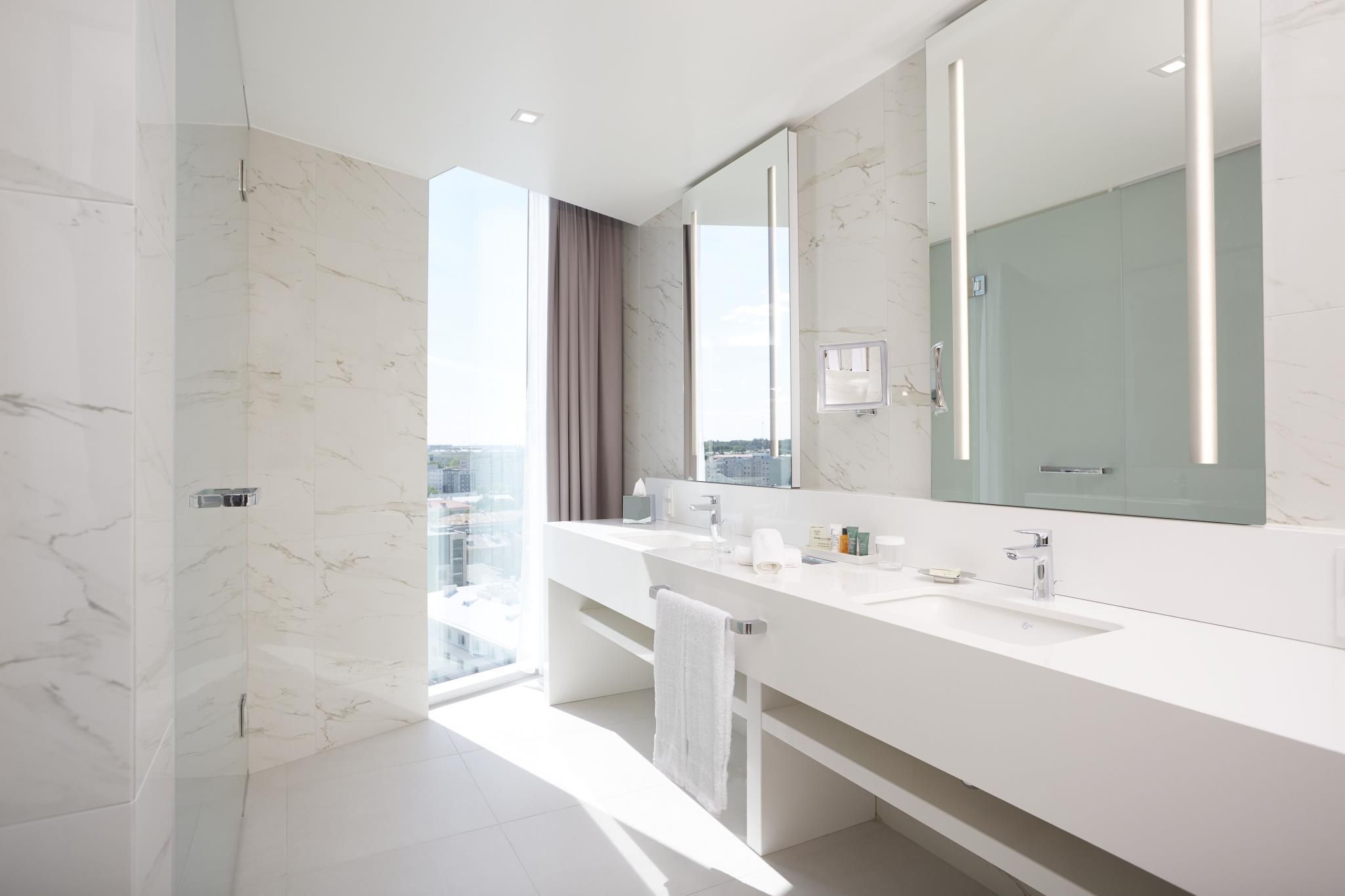 KING DELUXE ONE BEDROOM SUITE WITH SAUNA