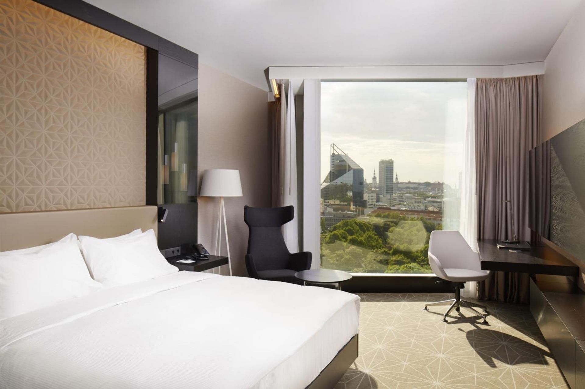 Hilton Tallinn Park King Executive Room with View 2