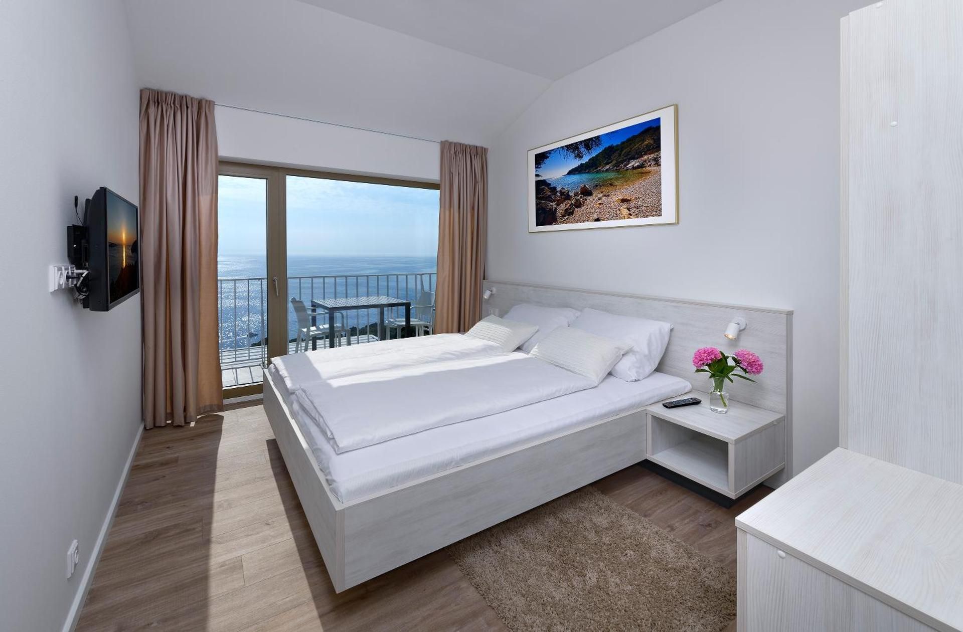 Double Room with Balcony and Sea View