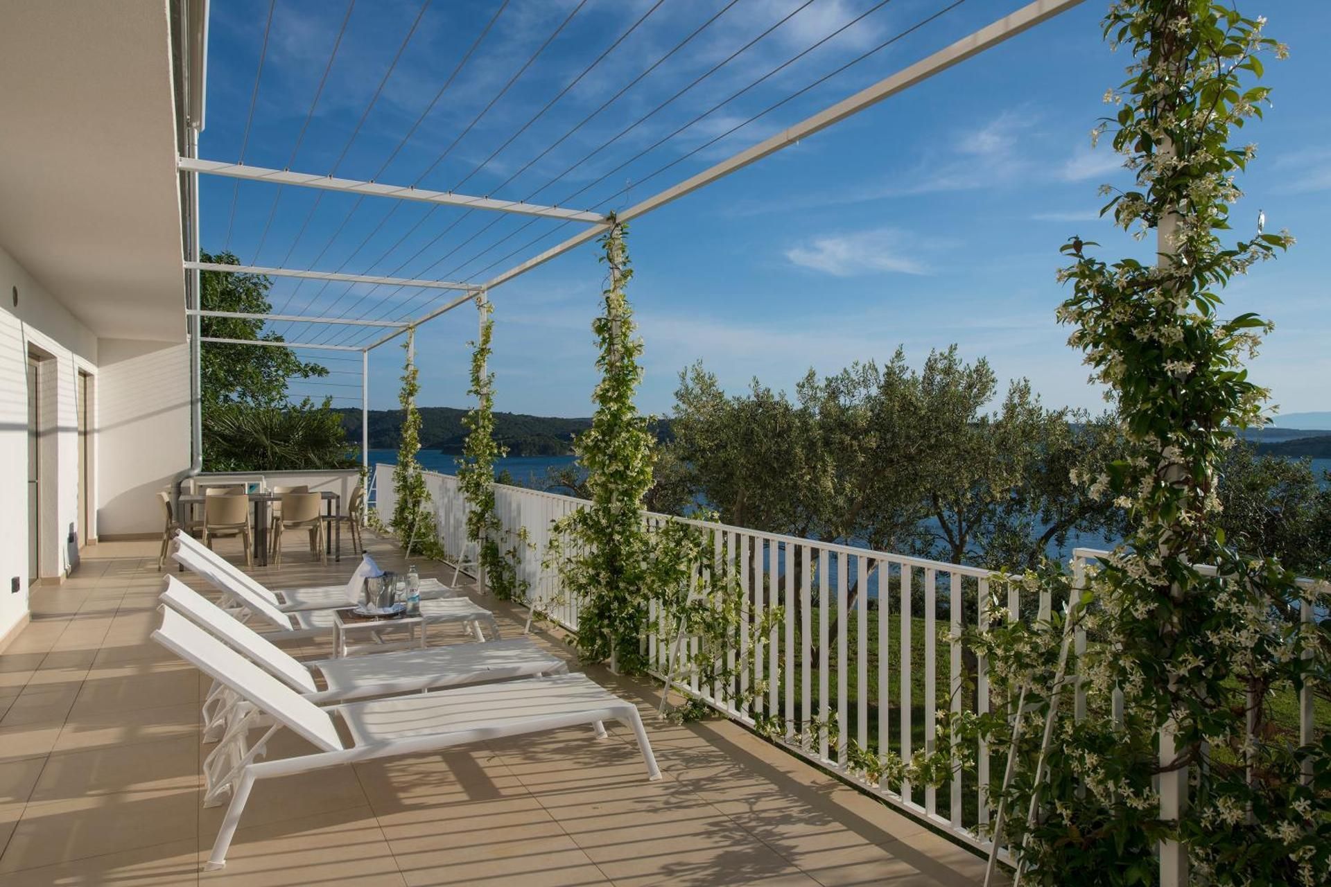 Apartment with Sea View