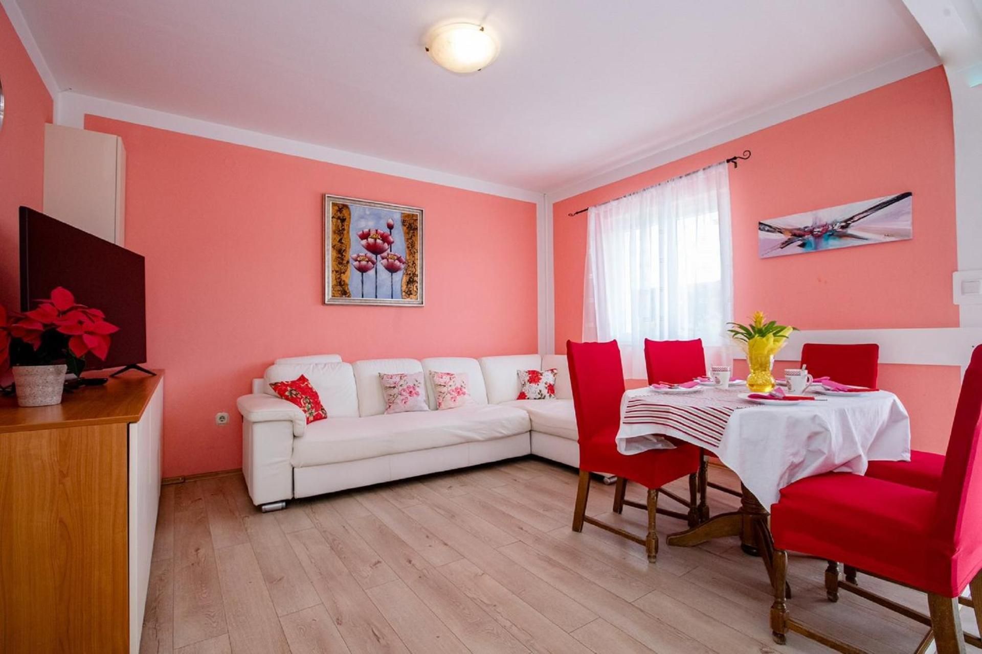Three Bedroom Apartment with Balcony